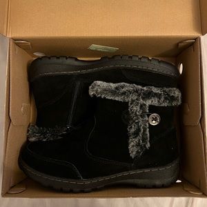 New Khombu Women’s Boots